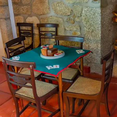 Casa Do Cimo Bed & Breakfast Aldeia Nova do Cabo