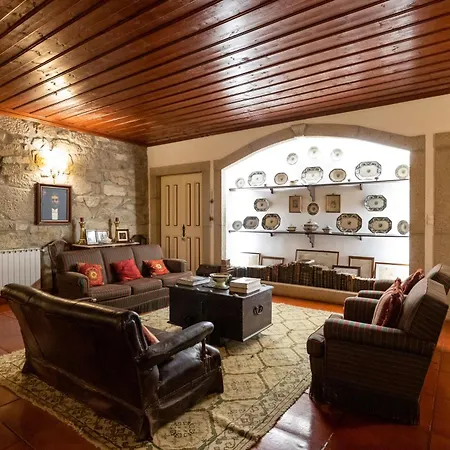 Casa Do Cimo Bed & Breakfast 3*